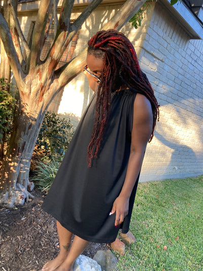 Black Sleeveless Pocketed Swing Dress